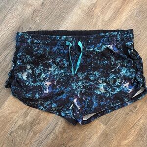 Fabletics Women’s Size XL Black and Blue Athletic Shorts Moisture-Wicking Fabric